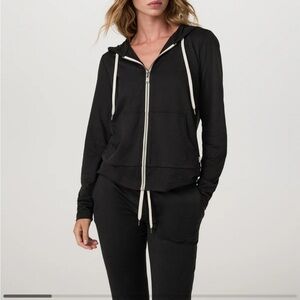 Vuori Halo Performance Hoodie 2.0 Size Large Black